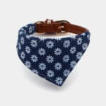 Collier bandana pour chien foulard bleu à fleurs