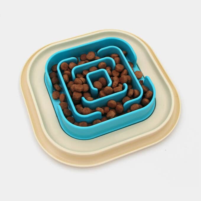 gamelle-plateau-antiglouton-croquettes-manger-lentement-chien-chiot-3 gamelle anti-glouton chien plateau labyrinthe