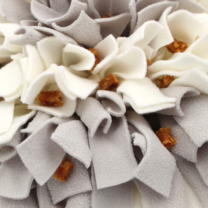 Tapis de fouille pour chien snuffle mat