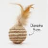 jouet-plume-balle-corde-cisale-chat-chaton-2 jouet balle en corde sisal et plumes pour le chat ou le chaton