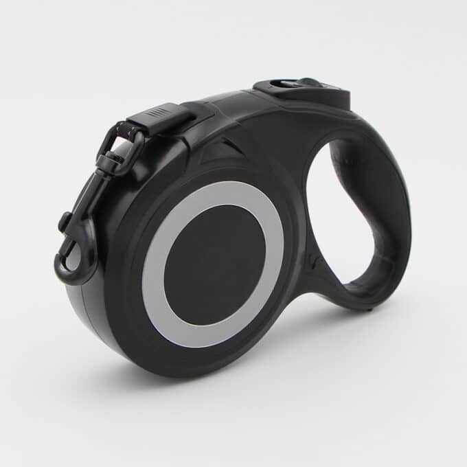 laisse-enrouleur-5m-design-moderne-chien-3 laisse à enrouleur rétractable 5 mètres pour le chien