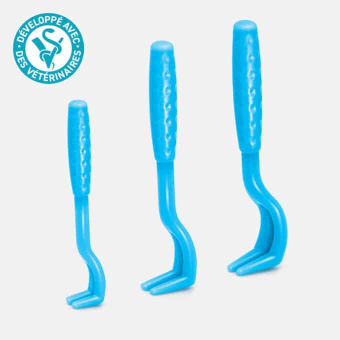 Tire-tique ou pince pour retirer les tiques chez le chat et le chien