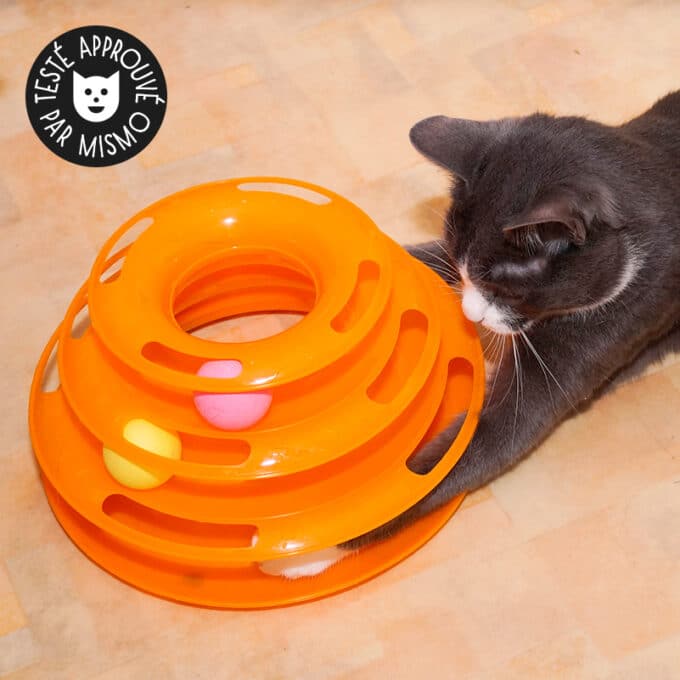 jouet-interactif-chat-tour-labyrinthe-balle-tourne-appartement-8 Jouet interactif tour avec balle pour chat