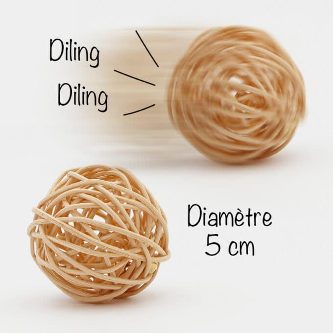 Balle avec grelot pour chat en rotin