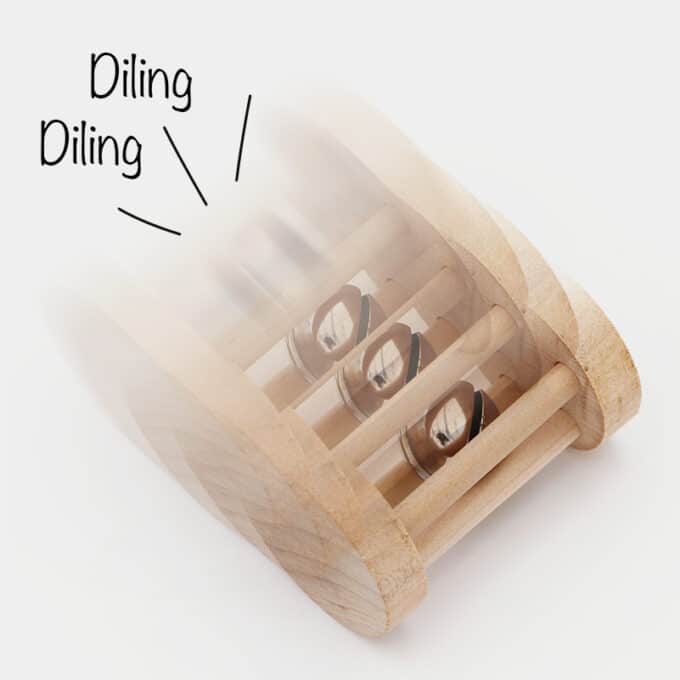 jouet-grelot-clochette-chat-chaton-bois-1 Jouet en bois avec grelot pour chat