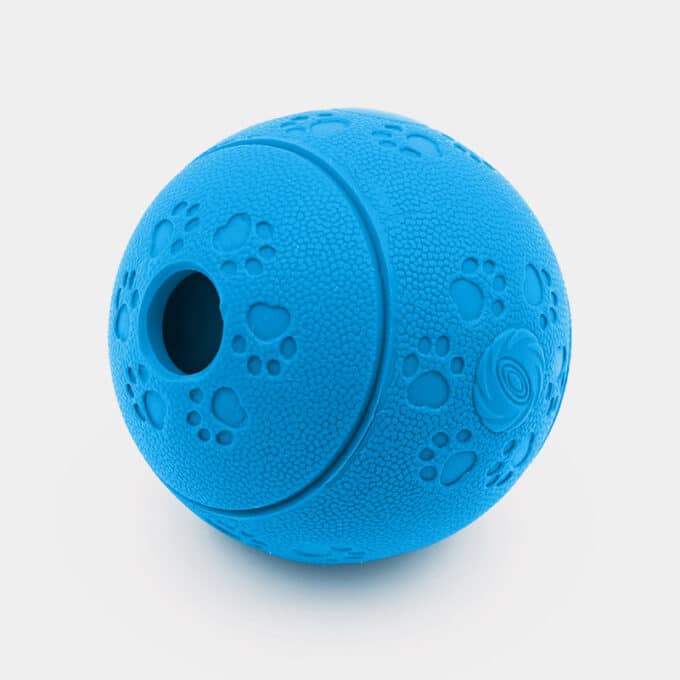 balle-distributrice-croquettes-friandises-chien-1 Balle distributrice de friandises et de croquettes pour le chien