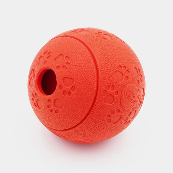 balle-distributrice-croquettes-friandises-chien-2 Balle distributrice de friandises et de croquettes pour le chien