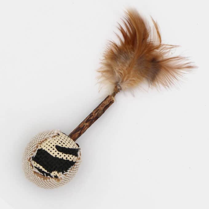 Balle en tissu toile de jute, plumes et bâton de matatabi pour chat