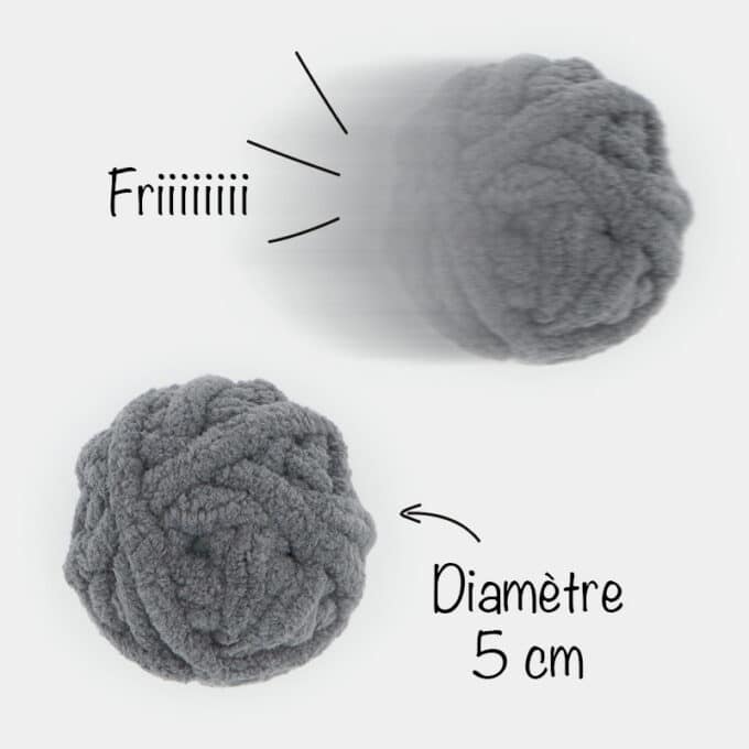 balle-pompon-chat-chaton-1 Balle pompon qui fait du bruit en roulant