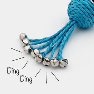 Balle pour chat avec grelots