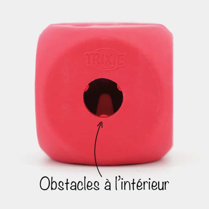 balle-rebondissante-distributrice-croquette-friandise-chat-1 Balle rebondissante pour chat distributrice de croquettes