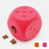balle-rebondissante-distributrice-croquette-friandise-chat-8 Balle rebondissante pour chat distributrice de croquettes