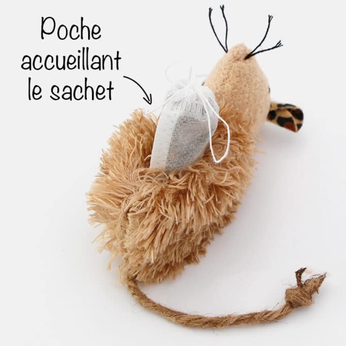 jouet-souris-remplir-sachet-herbe-chat-cataire-9 Jouet souris avec poche rechargeable à remplir d'herbe à chat