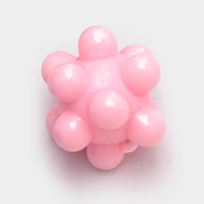 Balle rebondissante en caoutchouc pour chat