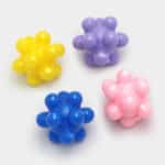 Balle rebondissante en caoutchouc pour chat