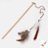 canne-a-peche-plumes-chat Canne à pêche avec plumes et billes en bois pour chat