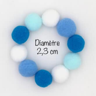 Petits pompons pour chat en forme de boules