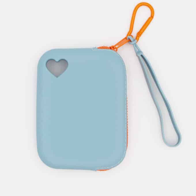 sac-pochette-friandises-silicone-chien-chat-7 Pochette à friandises en silicone pour chien