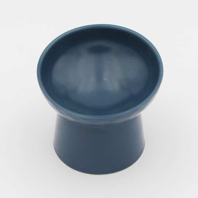 Gamelle en céramique pour le chat souffrant d'arthrose