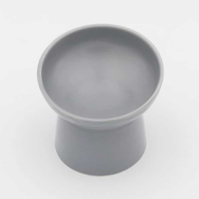 Gamelle en céramique pour le chat souffrant d'arthrose