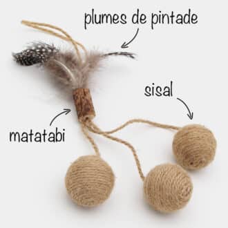 Jouet pour chat en corde avec des matières naturelles