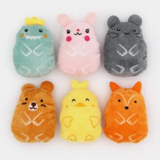 Peluche qui fait un bruit de papier froissé et avec une odeur de cataire herbe à chat