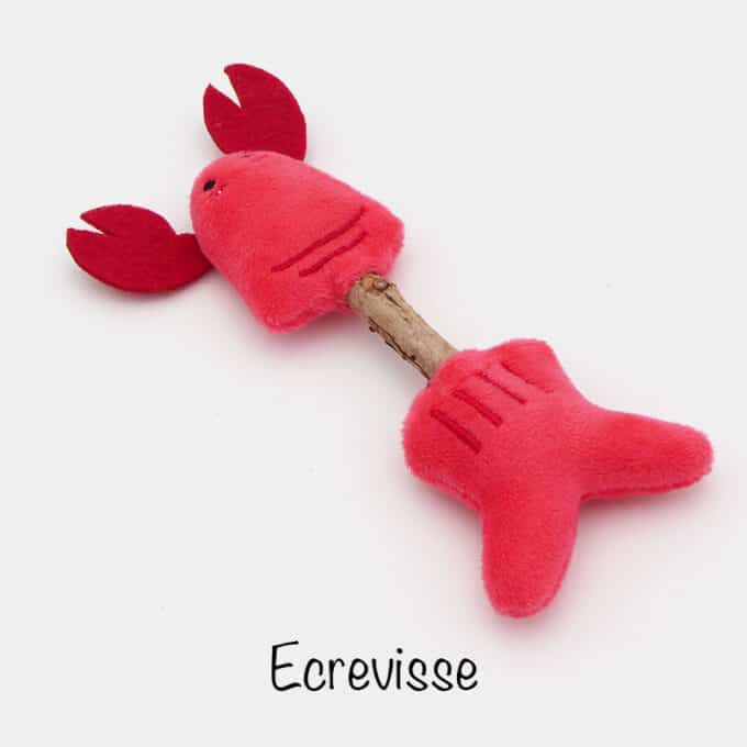 Jouet pour chat constitué d'un bâton de matatabi et d'un corps d'animal en peluche pour chat