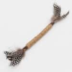 Bâton et fruit de matatabi pour chat avec ficelle et plumes